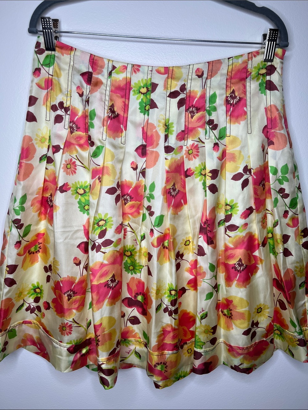 WALTER Floral Pleaded Silk Skirt in Cream with Pink & Green Print Size 10 90’s